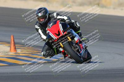 media/Dec-18-2022-SoCal Trackdays (Sun) [[8099a50955]]/Turn 10 (140pm)/